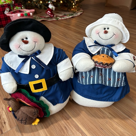Other - Snowmen Holiday Decor Pair of Man and Women